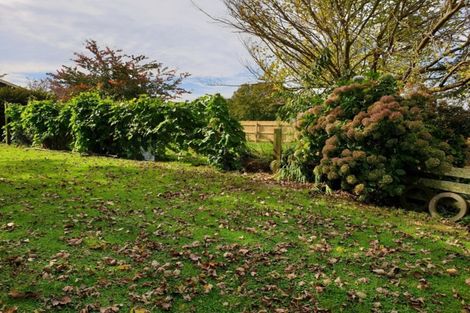 Photo of property in 28 Castle Street, Eltham, 4322