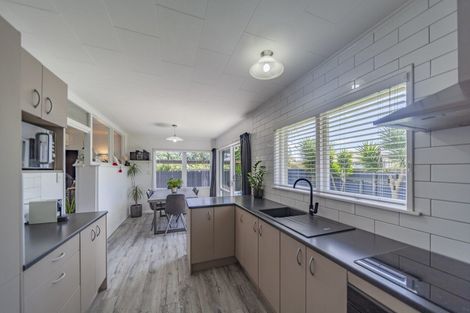 Photo of property in 19 Len Davis Terrace, Pirimai, Napier, 4112