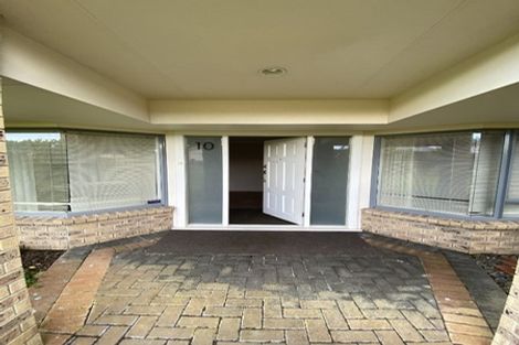 Photo of property in 10 Mullagh Place, East Tamaki Heights, Auckland, 2016