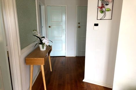 Photo of property in 3 Larne Avenue, Pakuranga Heights, Auckland, 2010