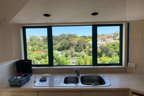 Photo of property in 2/23 Barker Rise, Northcross, Auckland, 0632