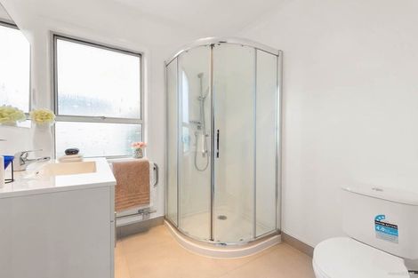 Photo of property in 4/92 Lynwood Road, New Lynn, Auckland, 0600