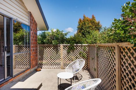 Photo of property in 4 Nevada Way, Kelvin Grove, Palmerston North, 4414