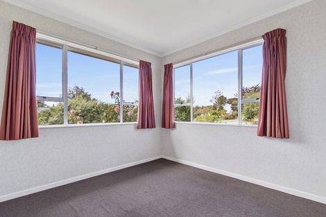 Photo of property in 60 Timaru Road, Waimate, 7924