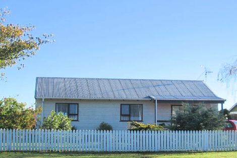 Photo of property in 61 Arawhata Road, Paraparaumu, 5032