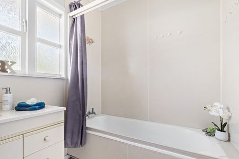 Photo of property in 10 Phillip Street, Pukekohe, 2120