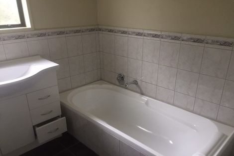 Photo of property in 32 Goodall Street, Hillsborough, Auckland, 1042