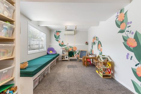 Photo of property in 50 Powrie Street, Glenfield, Auckland, 0629