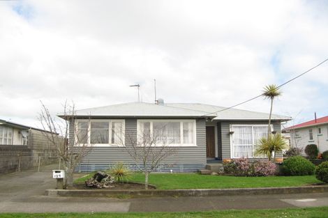 Photo of property in 129 Broadway, Waitara, 4320