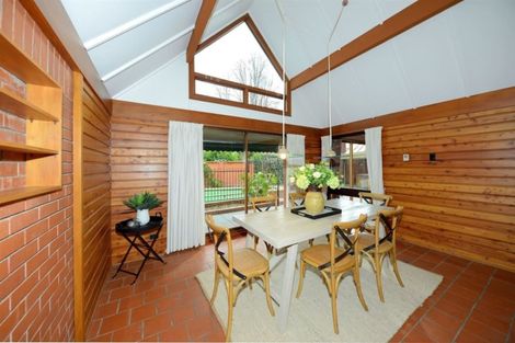 Photo of property in 6 Frith Place, Burnside, Christchurch, 8053