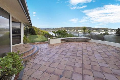 Photo of property in 16 Trevor Terrace, Paremata, Porirua, 5024