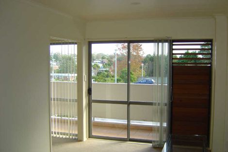 Photo of property in 30/8c Westward Ho Road, Glen Eden, Auckland, 0602
