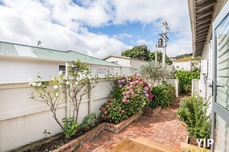 Photo of property in 21 Handyside Street, Tawa, Wellington, 5028