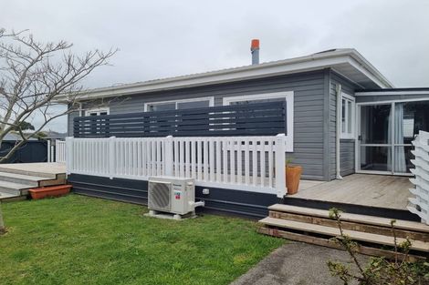 Photo of property in 93 Broadway, Waitara, 4320
