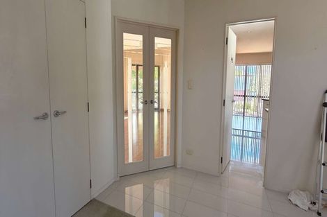 Photo of property in 5 Queen Natalie Place, Massey, Auckland, 0614