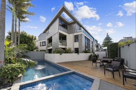 Photo of property in Vivaldi Apartments, 10/48 Marine Parade, Mount Maunganui, 3116