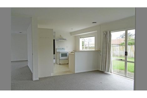 Photo of property in 8 Waylen Place, Burswood, Auckland, 2013