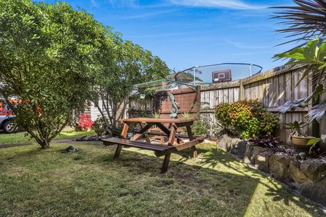 Photo of property in 31 Arimu Road, Papakura, 2110