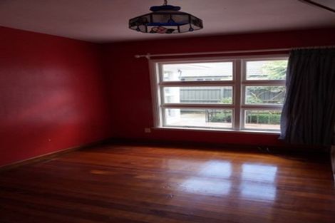 Photo of property in 215 Memorial Avenue, Burnside, Christchurch, 8053