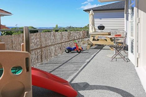 Photo of property in 4285 Great North Road, Glendene, Auckland, 0602