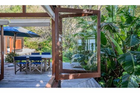 Photo of property in 135 Long Beach Road, Russell, 0202