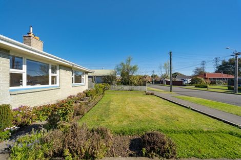 Photo of property in 25 Cranbrook Avenue, Burnside, Christchurch, 8053