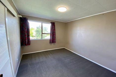Photo of property in 15 Cottam Grove, Northcross, Auckland, 0632