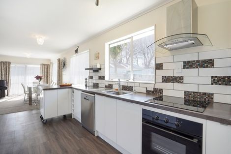 Photo of property in 73 Avenue Road, Foxton, 4814