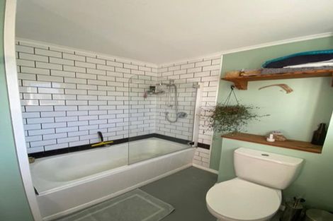 Photo of property in 19a Kekerenga Street, Strathmore Park, Wellington, 6022