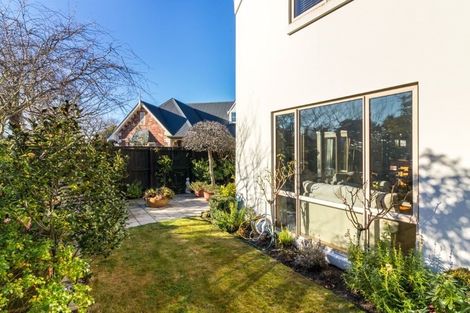 Photo of property in 49 Weka Street, Fendalton, Christchurch, 8041