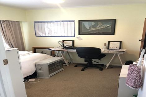 Photo of property in 2/1 Bellcroft Place, Belmont, Auckland, 0622