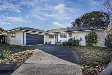 Photo of property in 16 Stormont Place, Avonhead, Christchurch, 8042