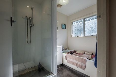 Photo of property in 2 Shaldon Crescent, Blagdon, New Plymouth, 4310