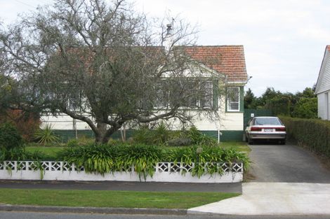 Photo of property in 22 Drake Street, Vogeltown, New Plymouth, 4310