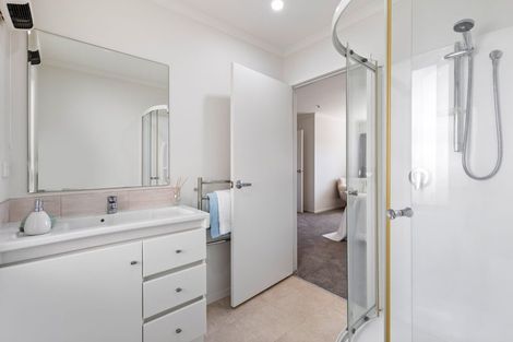 Photo of property in 151 Gulf Harbour Drive, Gulf Harbour, Whangaparaoa, 0930