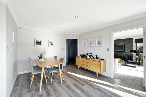 Photo of property in 33 Rosalie Terrace, Kelvin Grove, Palmerston North, 4414