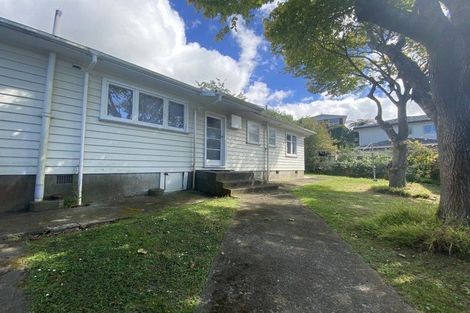Photo of property in 118 Broderick Road, Johnsonville, Wellington, 6037