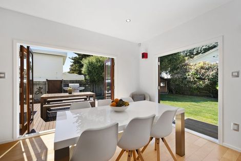 Photo of property in 30 Para Street, Miramar, Wellington, 6022