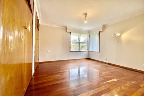 Photo of property in 14 Hillcrest Grove, Hillpark, Auckland, 2102