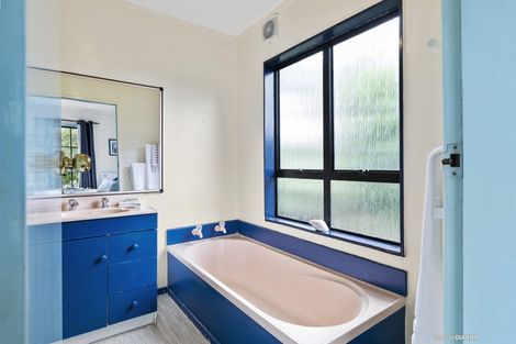 Photo of property in 6 Mayaro Crescent, Grenada Village, Wellington, 6037