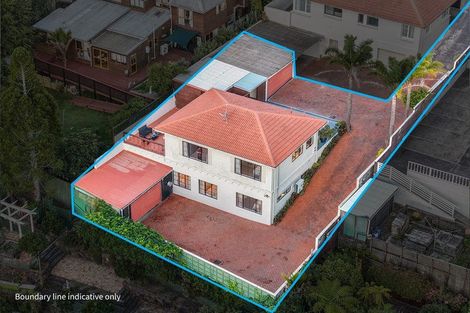 Photo of property in 1/269 Titirangi Road, Titirangi, Auckland, 0604