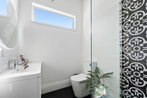 Photo of property in 8 Puriri Street, Helensville, 0800