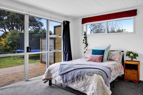 Photo of property in 1 Pohutukawa Drive, Opunake, 4616