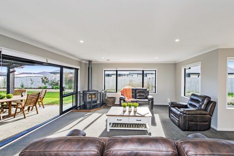 Photo of property in 31 Navy Loop, Rolleston, 7614