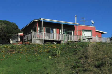 Photo of property in 16 Frances Street, Waikanae Beach, Waikanae, 5036