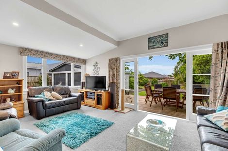 Photo of property in 13 Godwin Crescent, College Estate, Whanganui, 4500