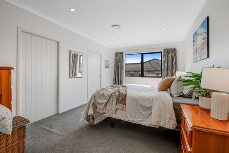 Photo of property in 7 Raabia Close, Parakai, 0830