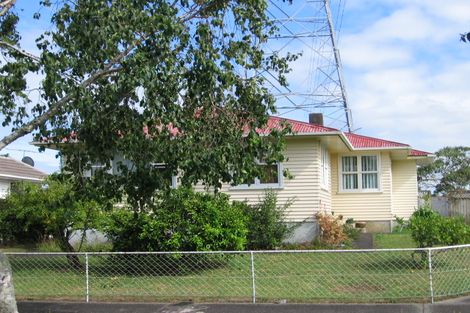 Photo of property in 15 Coronet Place, Avondale, Auckland, 1026