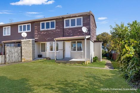 Photo of property in 4 Matipo Street, Castlecliff, Wanganui, 4501