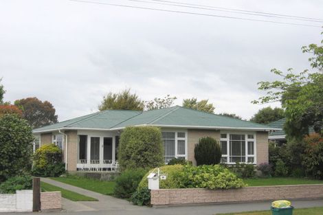 Photo of property in 42 Liverton Crescent, Bishopdale, Christchurch, 8053